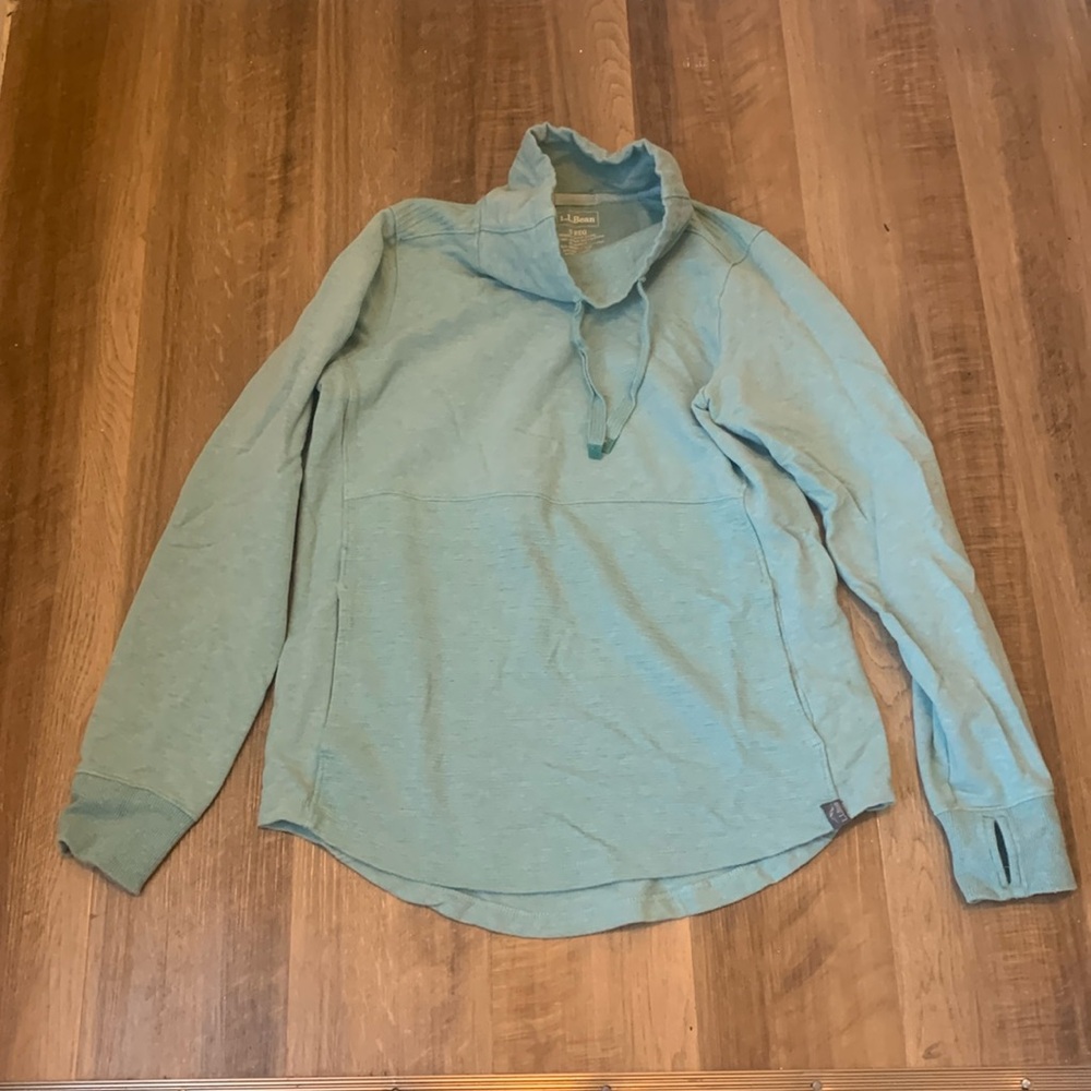 Women’s L. L. Bean Cowl Neck Sweatshirt Size Small